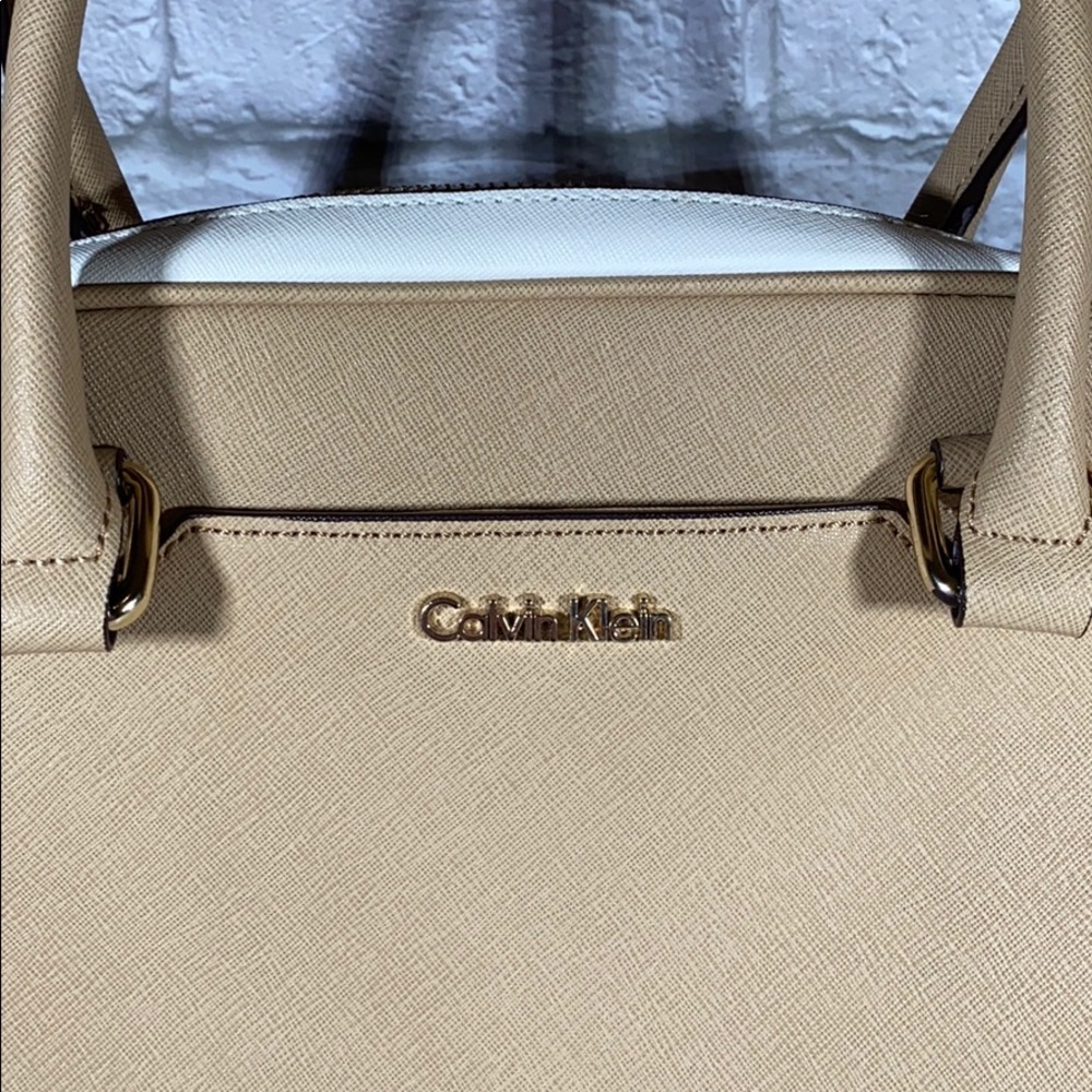 Calvin Klein Purse - Picture 3 of 8